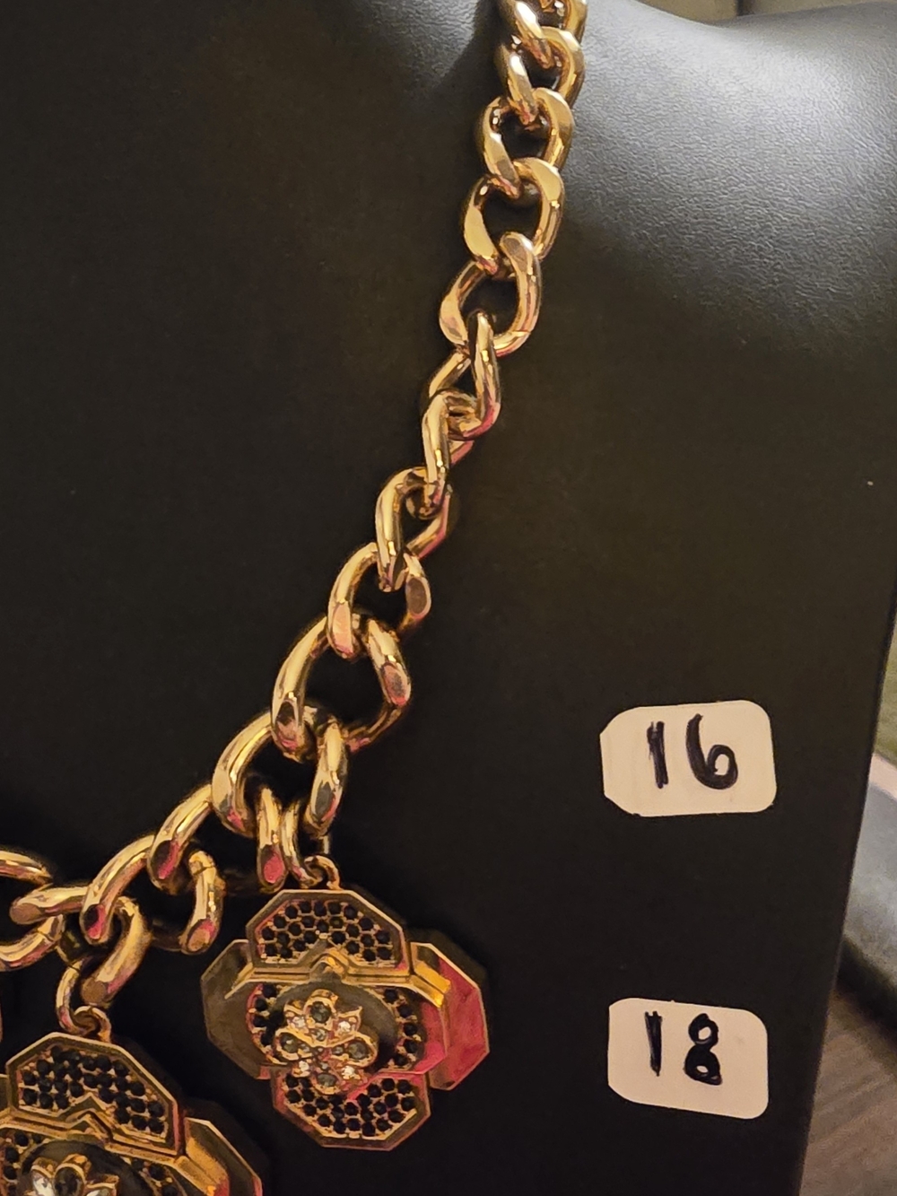 Ann Taylor chunky gold-tone - Picture 4 of 7